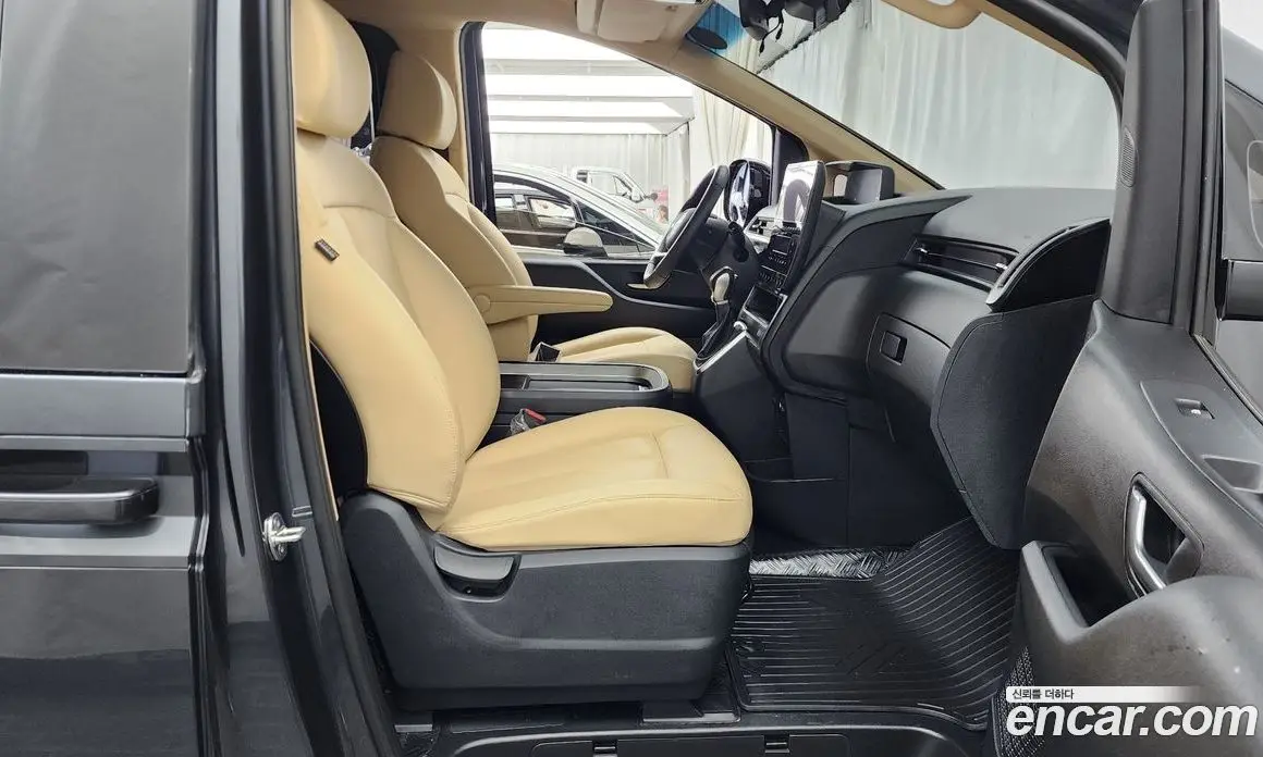 Hyundai Staria 2022 3.5 автомат (гидро), фото 17 Hyundai Staria 2022 3.5 автомат (гидро), фото 17