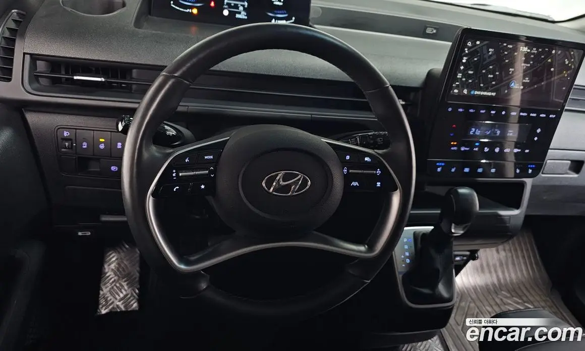 Hyundai Staria 2023 2.2 автомат (гидро), фото 18