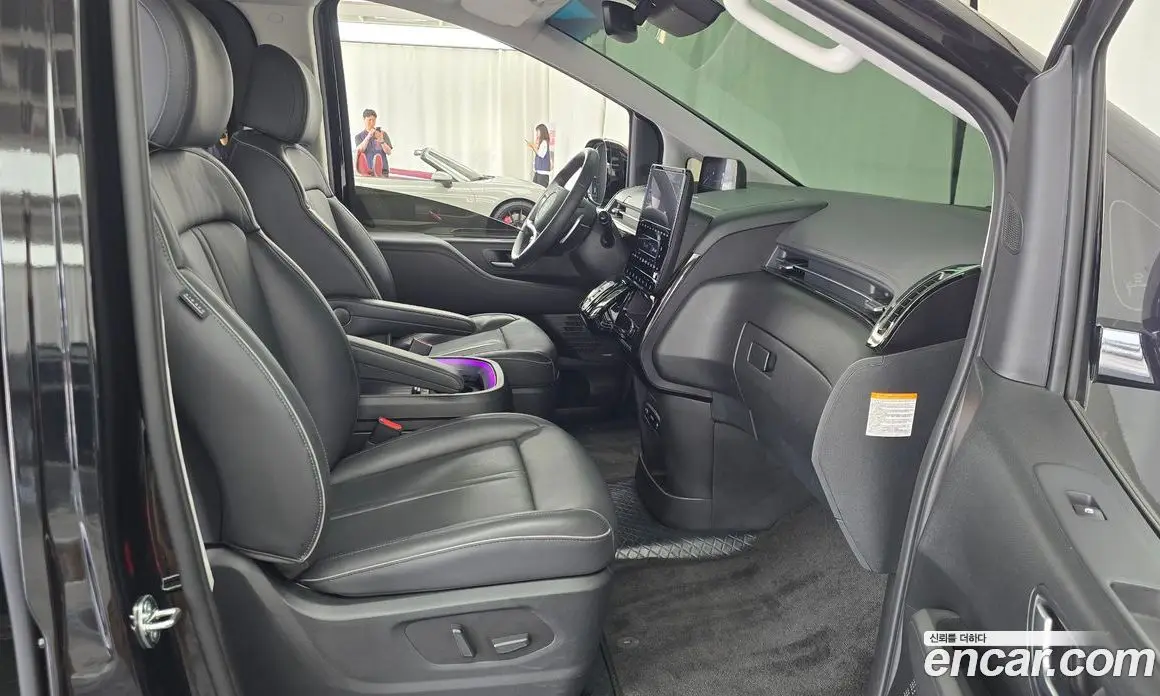 Hyundai Staria 2024 1.6 автомат (гидро), фото 16