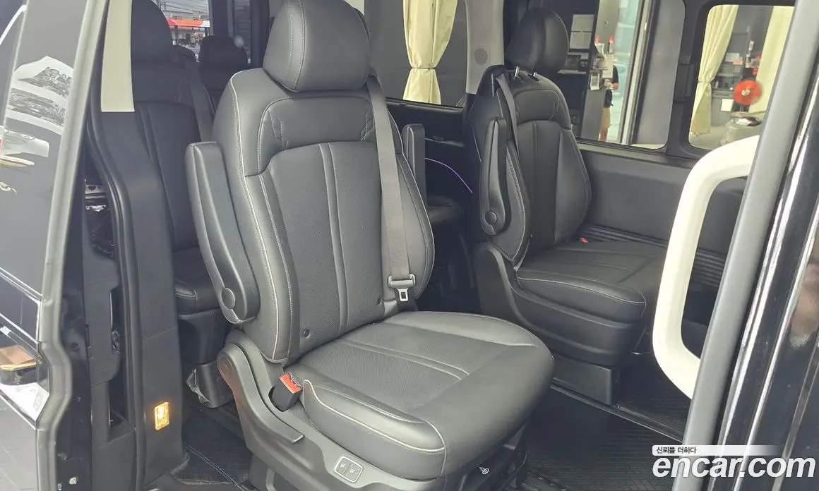Hyundai Staria 2024 1.6 автомат (гидро), фото 17