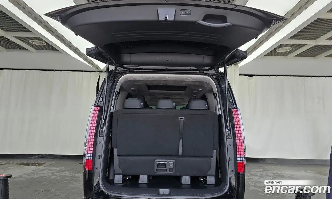 Hyundai Staria 2024 1.6 автомат (гидро), фото 26