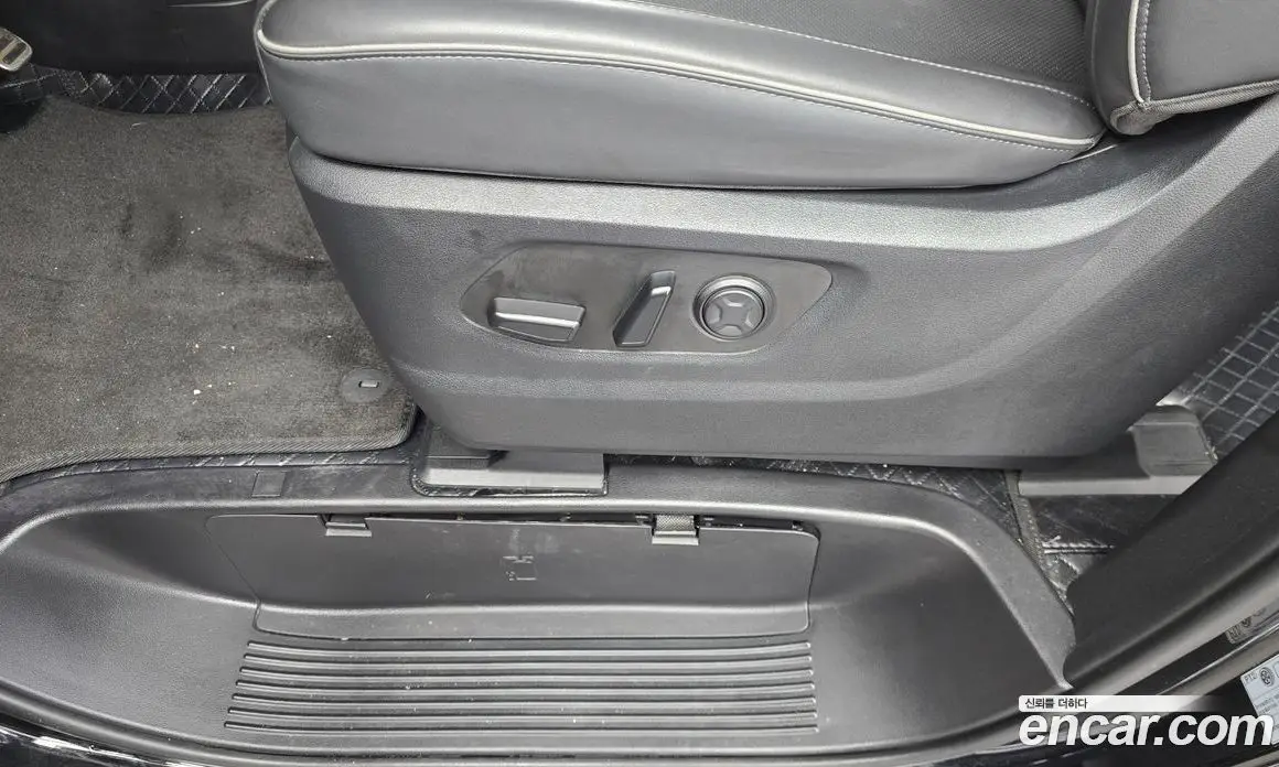 Hyundai Staria 2024 1.6 автомат (гидро), фото 31