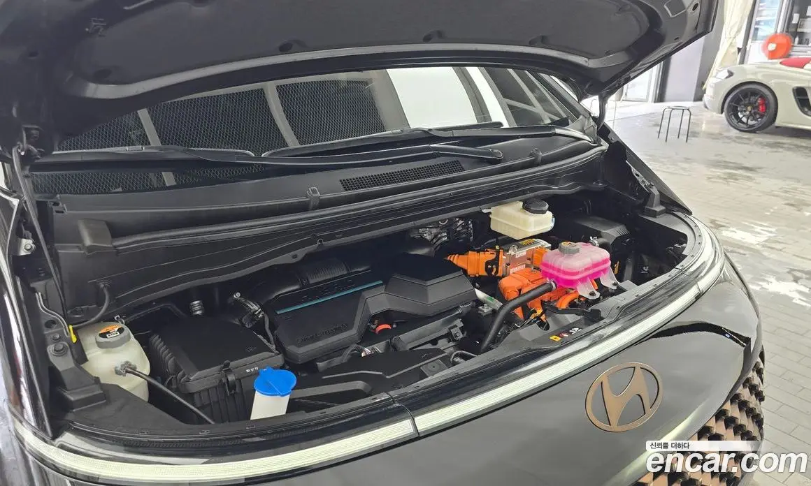 Hyundai Staria 2024 1.6 автомат (гидро), фото 6