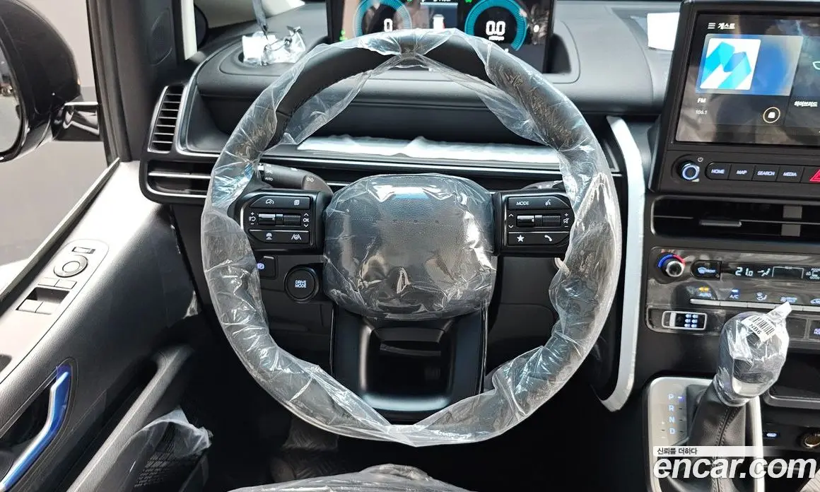 Hyundai Staria 2026 1.6 автомат (гидро), фото 12