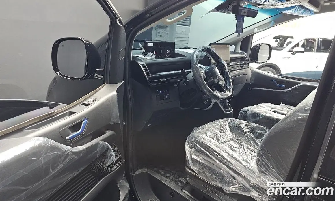Hyundai Staria 2026 1.6 автомат (гидро), фото 10