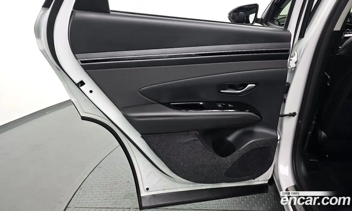 Hyundai Tucson 2022 1.6 автомат (гидро), фото 15