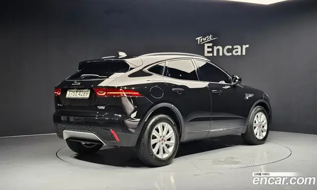 Jaguar E-Pace 2020 2.0 автомат (гидро), миниатюра 2