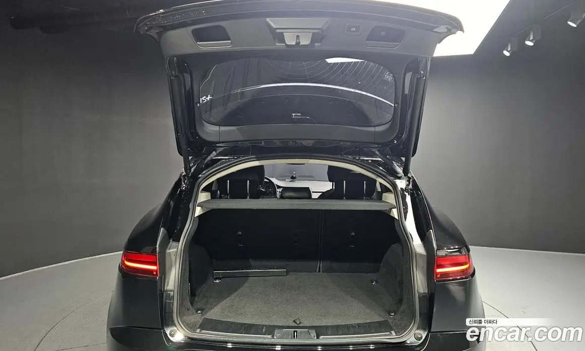 Jaguar E-Pace 2020 2.0 автомат (гидро), фото 20