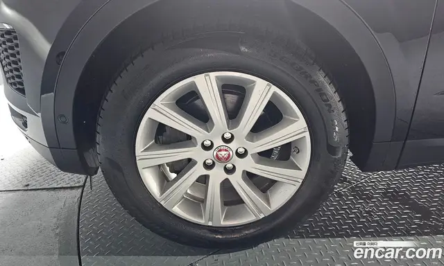 Jaguar E-Pace 2020 2.0 автомат (гидро), миниатюра 5