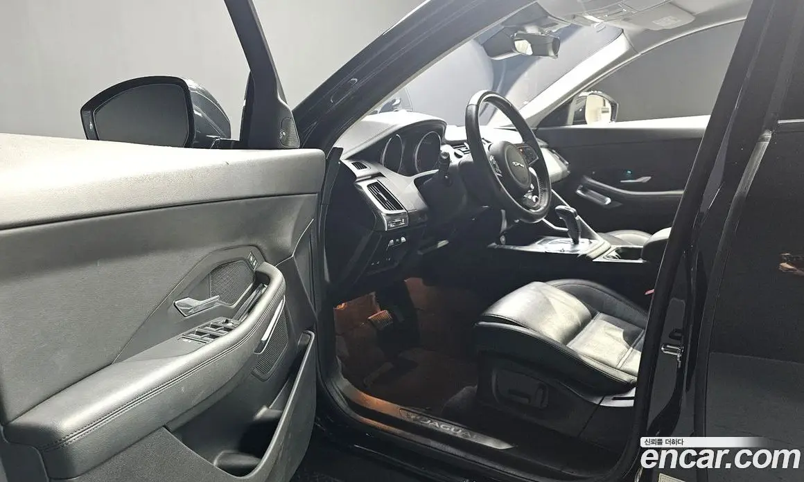 Jaguar E-Pace 2020 2.0 автомат (гидро), фото 10