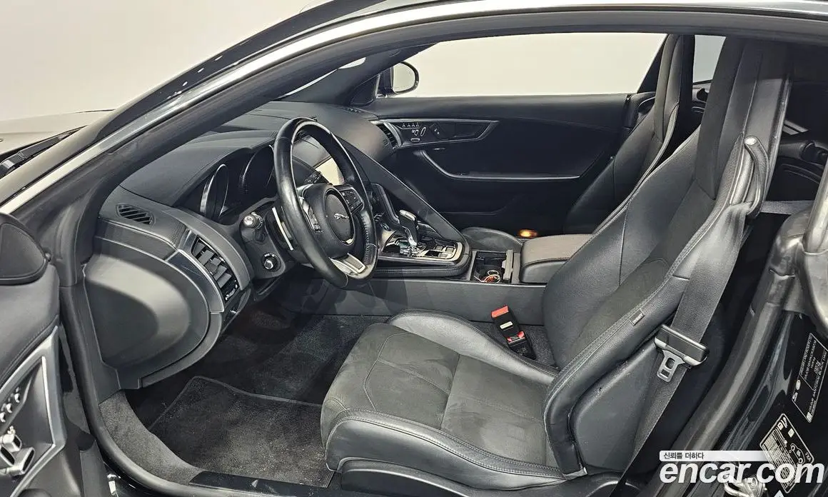 Jaguar F-Type 2018 2.0 автомат (гидро), фото 24