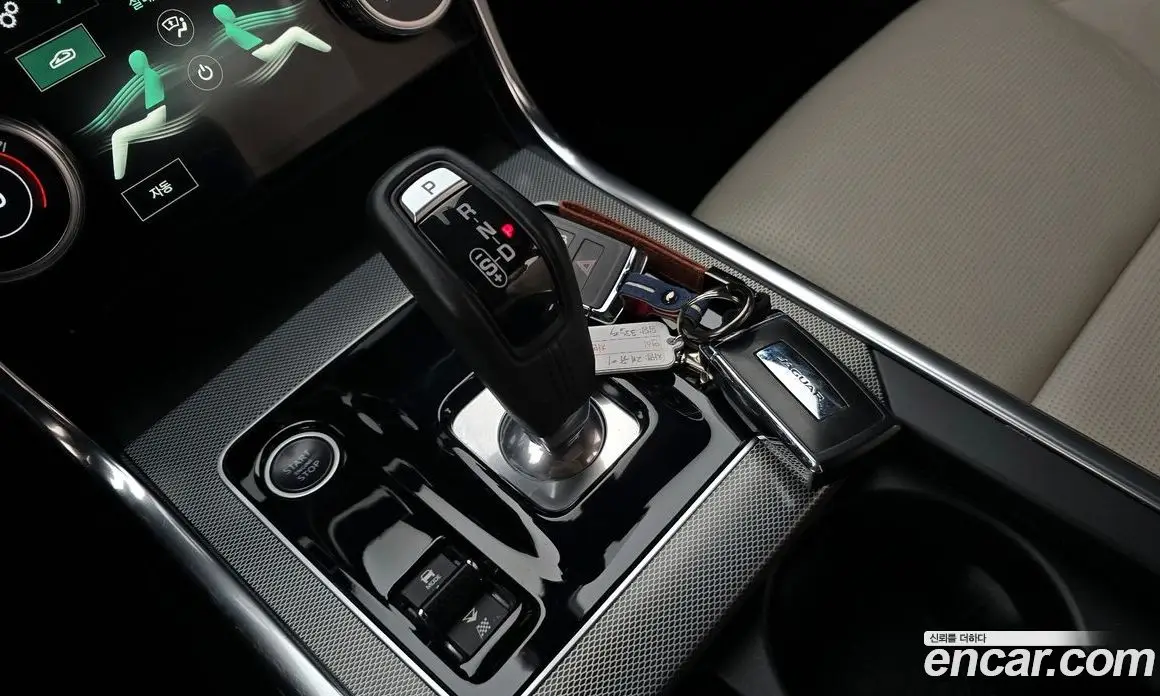 Jaguar XE 2020 2.0 автомат (гидро), фото 11 Jaguar XE 2020 2.0 автомат (гидро), фото 11