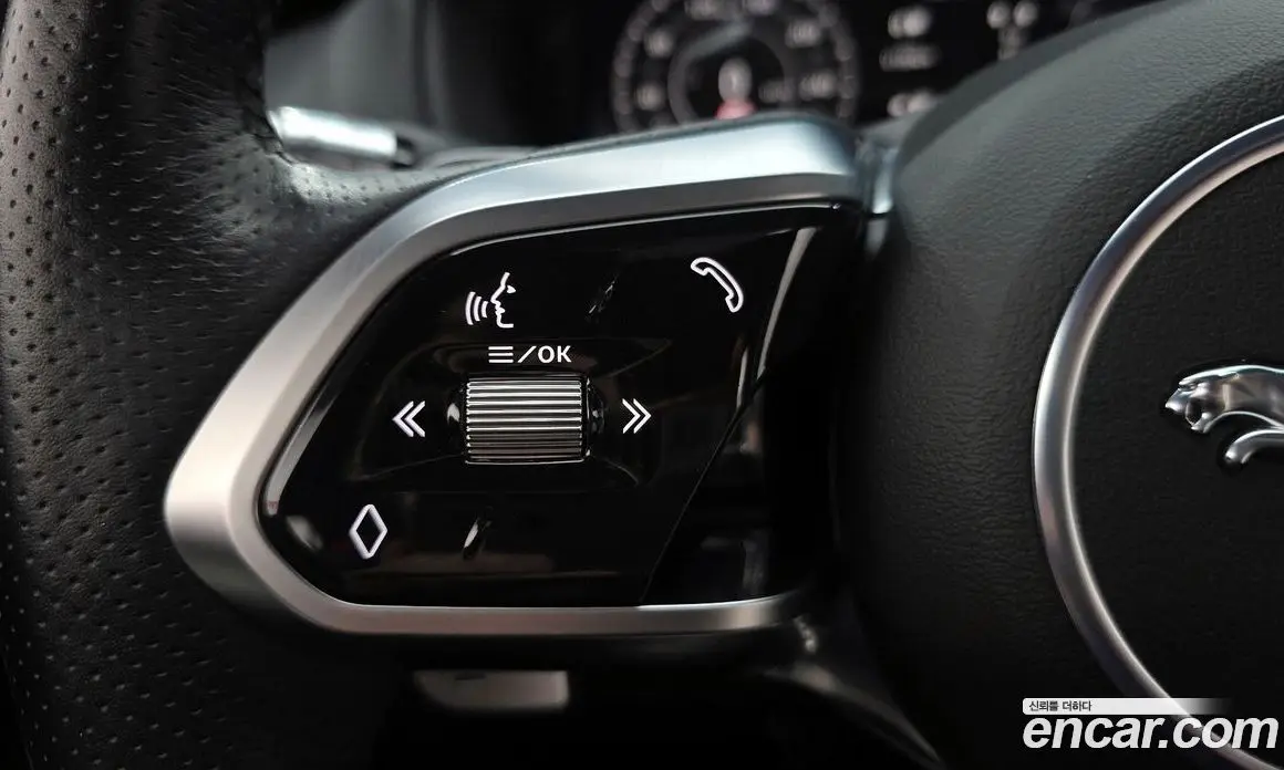 Jaguar XE 2020 2.0 автомат (гидро), фото 29 Jaguar XE 2020 2.0 автомат (гидро), фото 29