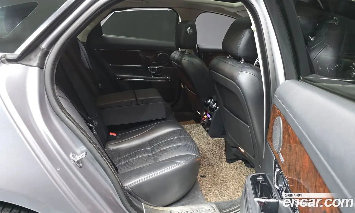 Jaguar XJ 2014 3.0 автомат (гидро), фото 12 Jaguar XJ 2014 3.0 автомат (гидро), фото 12