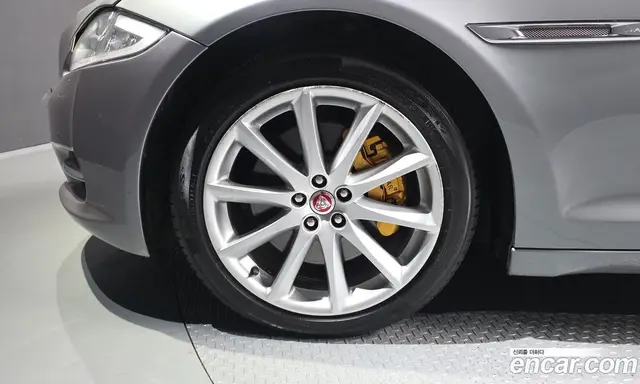 Jaguar XJ 2014 3.0 автомат (гидро), миниатюра 5 Jaguar XJ 2014 3.0 автомат (гидро), миниатюра 5