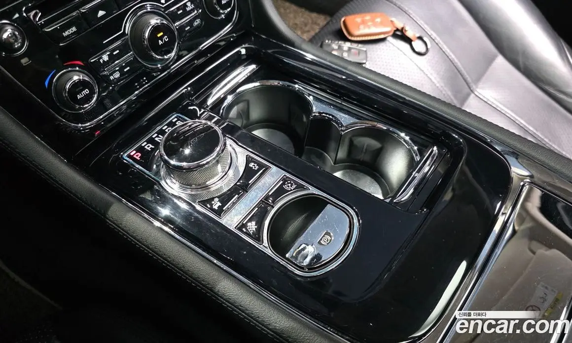 Jaguar XJ 2014 3.0 автомат (гидро), фото 9 Jaguar XJ 2014 3.0 автомат (гидро), фото 9