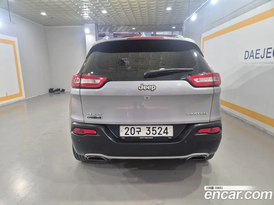 Jeep Cherokee 2015 2.0 автомат (гидро), фото 6 Jeep Cherokee 2015 2.0 автомат (гидро), фото 6