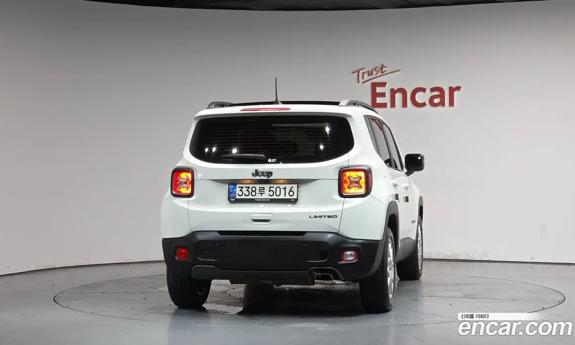 Jeep Renegade 2021 2.4 автомат (гидро), фото 4 Jeep Renegade 2021 2.4 автомат (гидро), фото 4