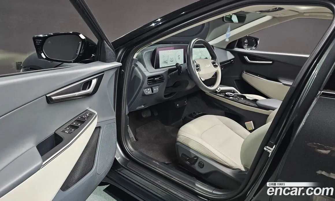 Kia EV6 2023 0.1 автомат (гидро), фото 10