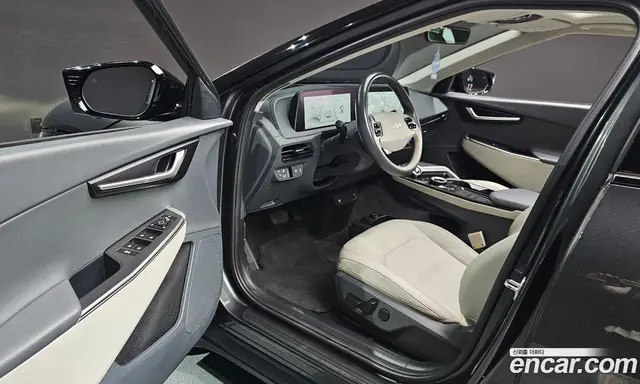 Kia EV6 2023 0.1 автомат (гидро), миниатюра 10