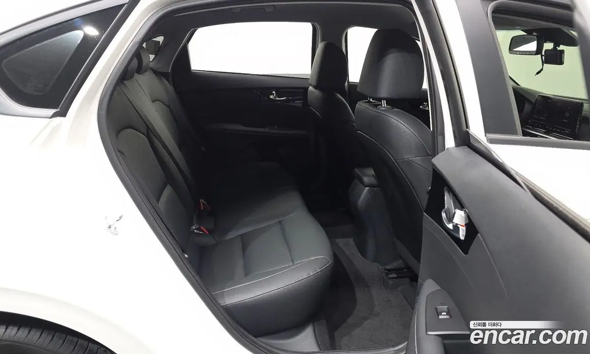 Kia K3 2023 1.6 автомат (гидро), фото 18 Kia K3 2023 1.6 автомат (гидро), фото 18