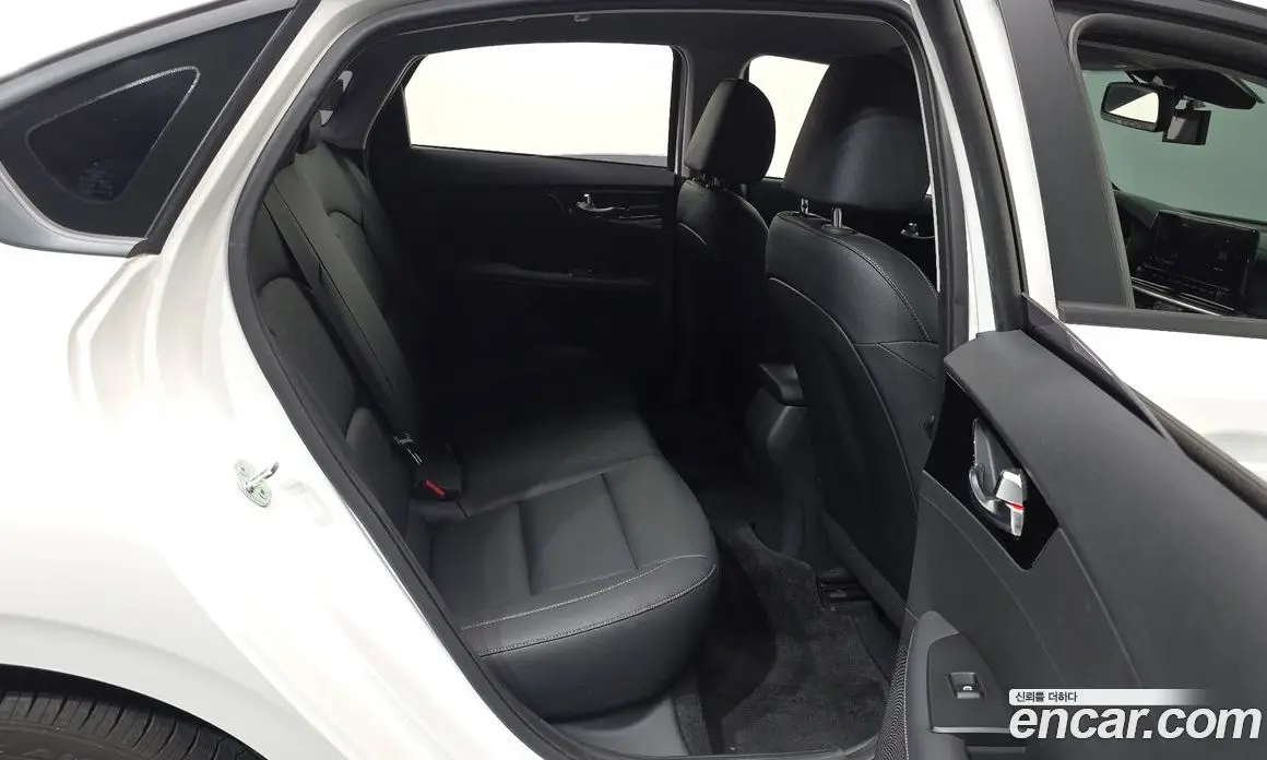 Kia K3 2023 1.6 автомат (гидро), фото 18 Kia K3 2023 1.6 автомат (гидро), фото 18