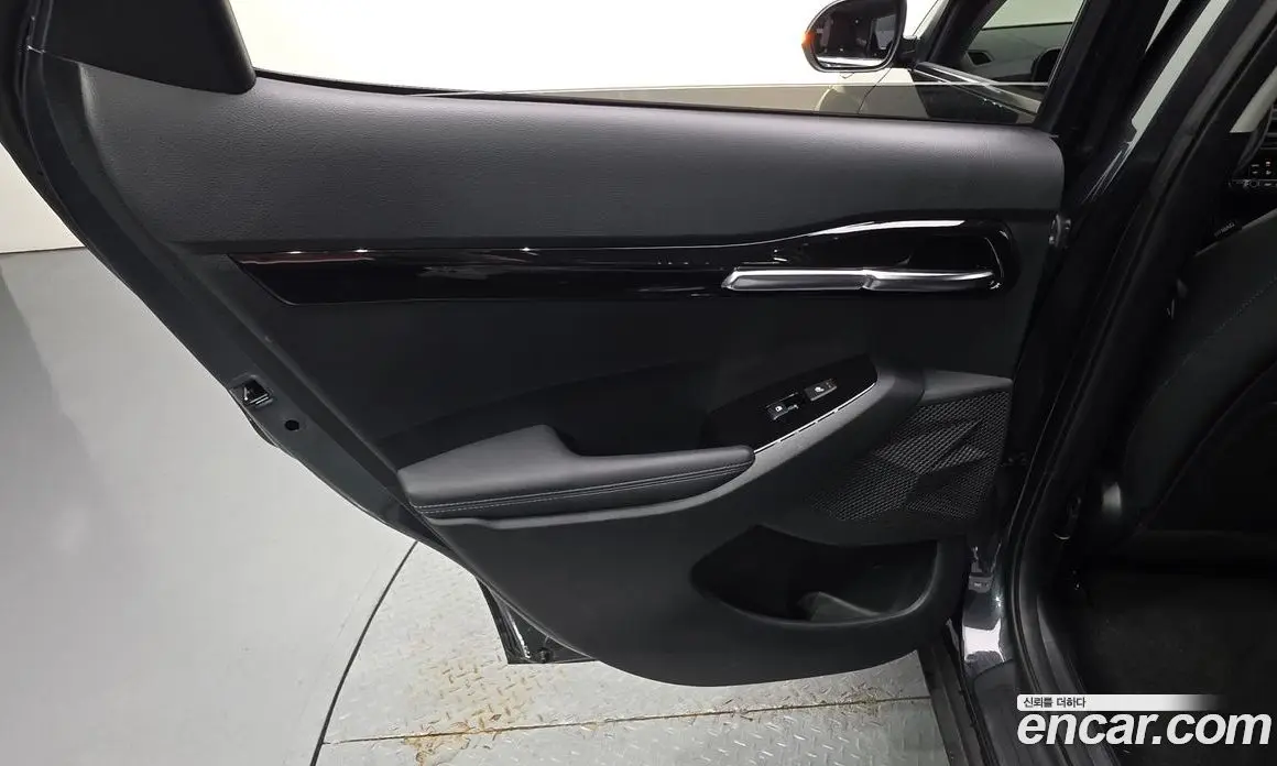 Kia Seltos 2023 1.6 автомат (гидро), фото 15 Kia Seltos 2023 1.6 автомат (гидро), фото 15