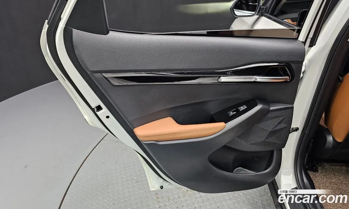 Kia Seltos 2025 1.6 автомат (гидро), фото 15 Kia Seltos 2025 1.6 автомат (гидро), фото 15