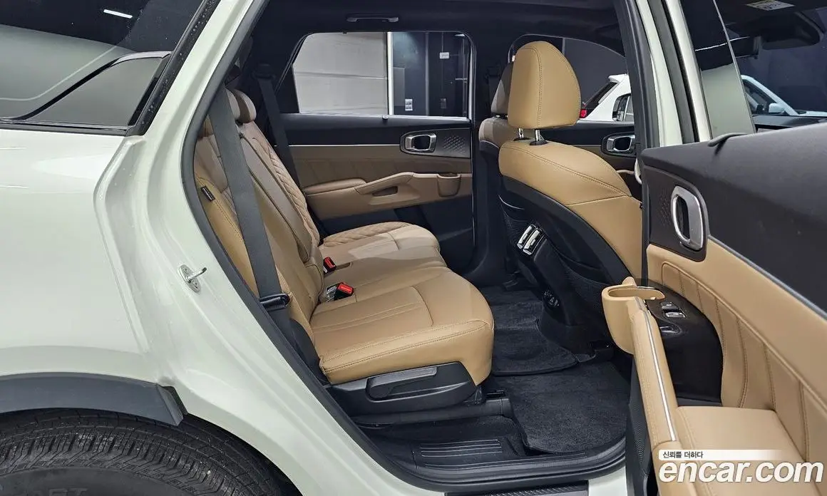 Kia Sorento 2024 1.6 автомат (гидро), фото 17 Kia Sorento 2024 1.6 автомат (гидро), фото 17