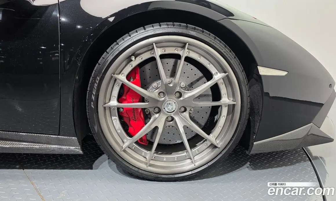 Lamborghini Huracan 2015 5.2 автомат (гидро), фото 5 Lamborghini Huracan 2015 5.2 автомат (гидро), фото 5