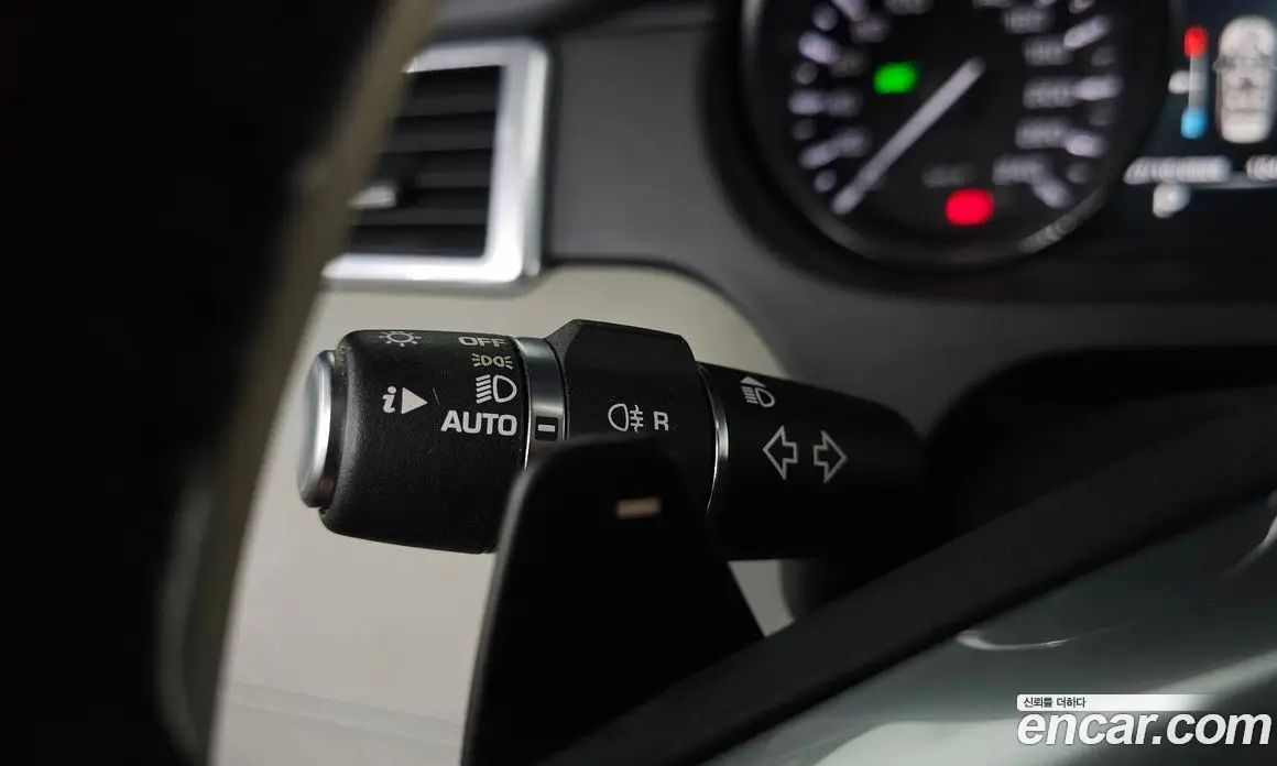Land Rover Discovery Sport 2016 2.0 автомат (гидро), фото 16 Land Rover Discovery Sport 2016 2.0 автомат (гидро), фото 16