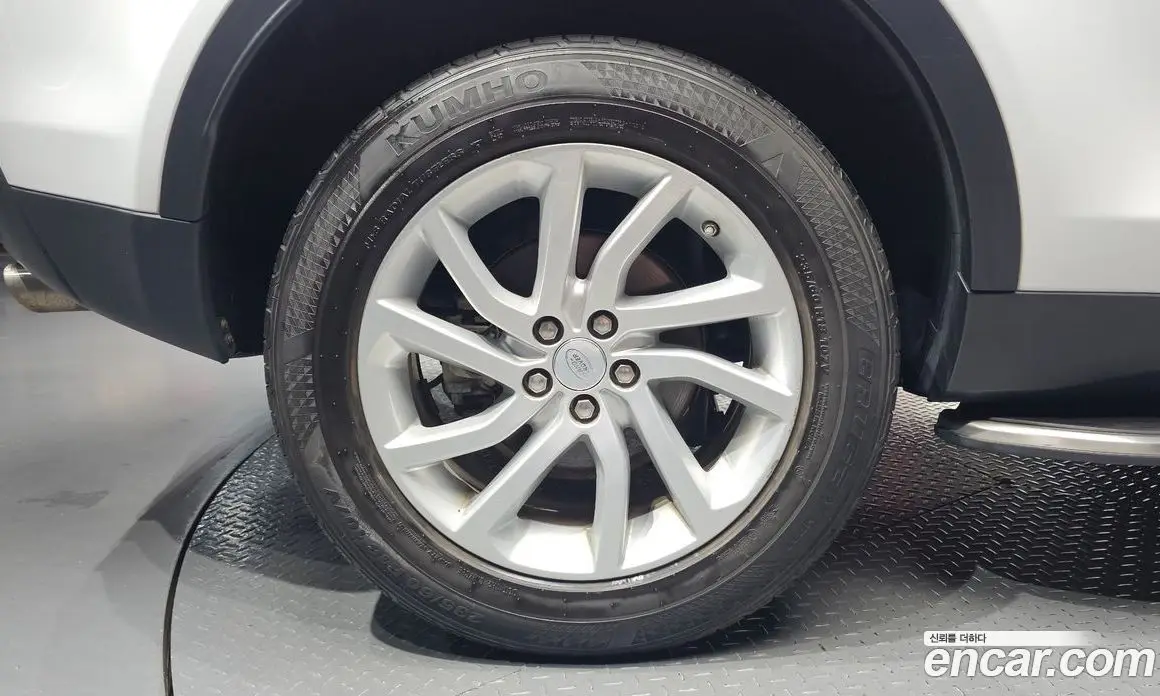Land Rover Discovery Sport 2017 2.0 автомат (гидро), фото 5 Land Rover Discovery Sport 2017 2.0 автомат (гидро), фото 5