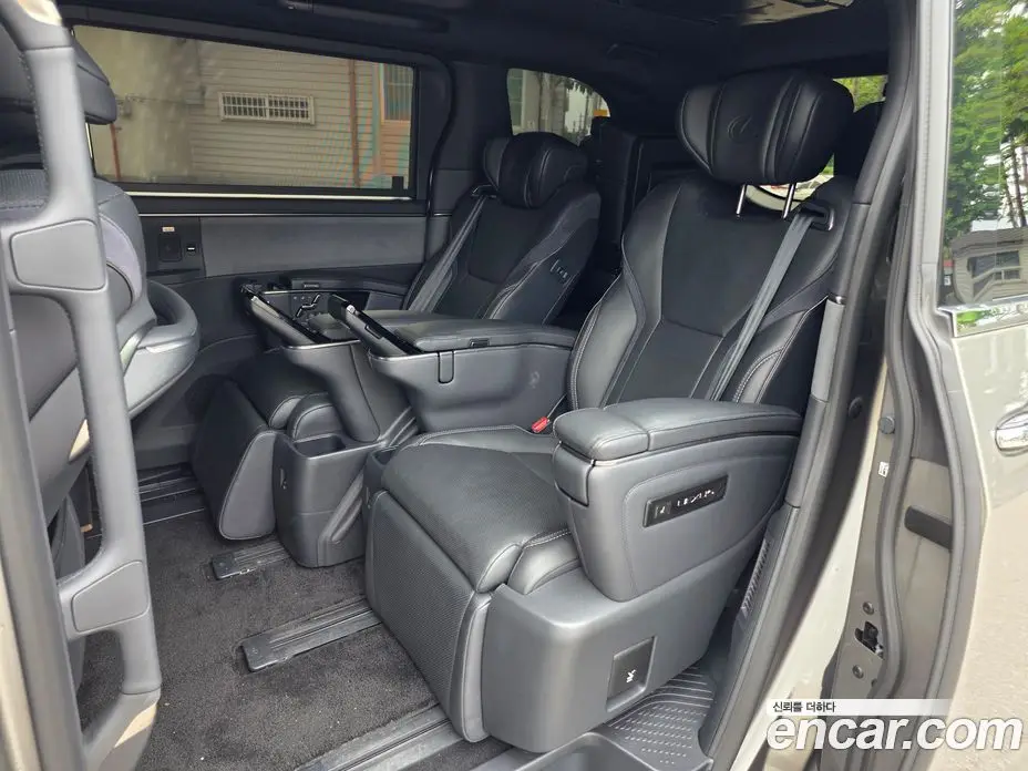 Lexus LM 2025 2.4 автомат (гидро), фото 7 Lexus LM 2025 2.4 автомат (гидро), фото 7
