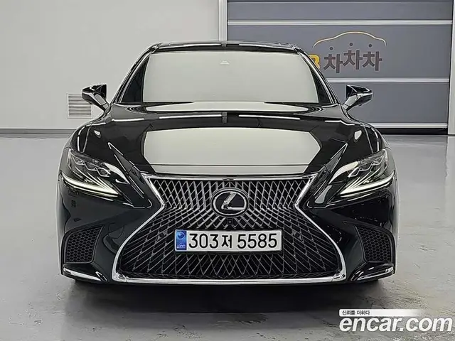 Lexus LS 2018 3.5 автомат (гидро), миниатюра 2 Lexus LS 2018 3.5 автомат (гидро), миниатюра 2