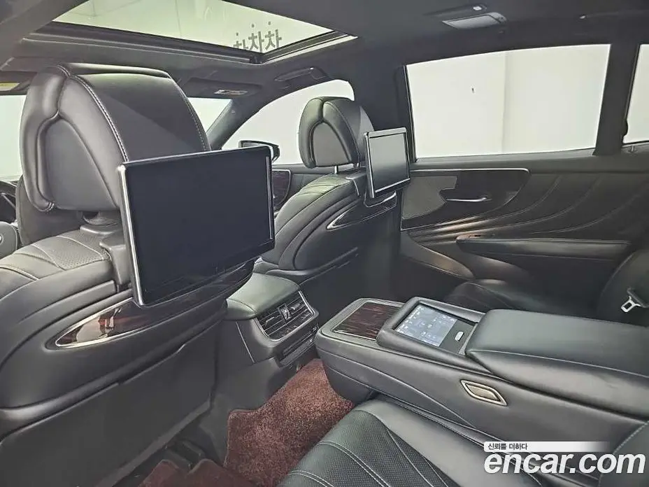 Lexus LS 2018 3.5 автомат (гидро), фото 11 Lexus LS 2018 3.5 автомат (гидро), фото 11