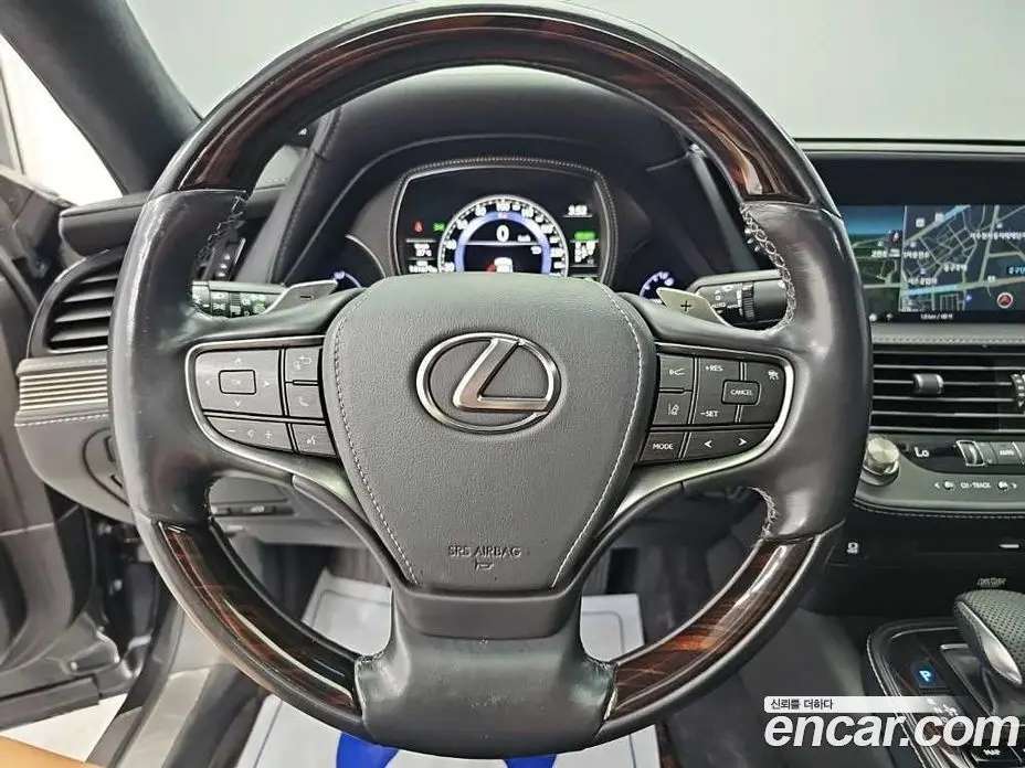 Lexus LS 2018 3.5 автомат (гидро), фото 7 Lexus LS 2018 3.5 автомат (гидро), фото 7