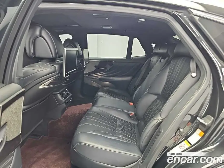 Lexus LS 2018 3.5 автомат (гидро), фото 10 Lexus LS 2018 3.5 автомат (гидро), фото 10