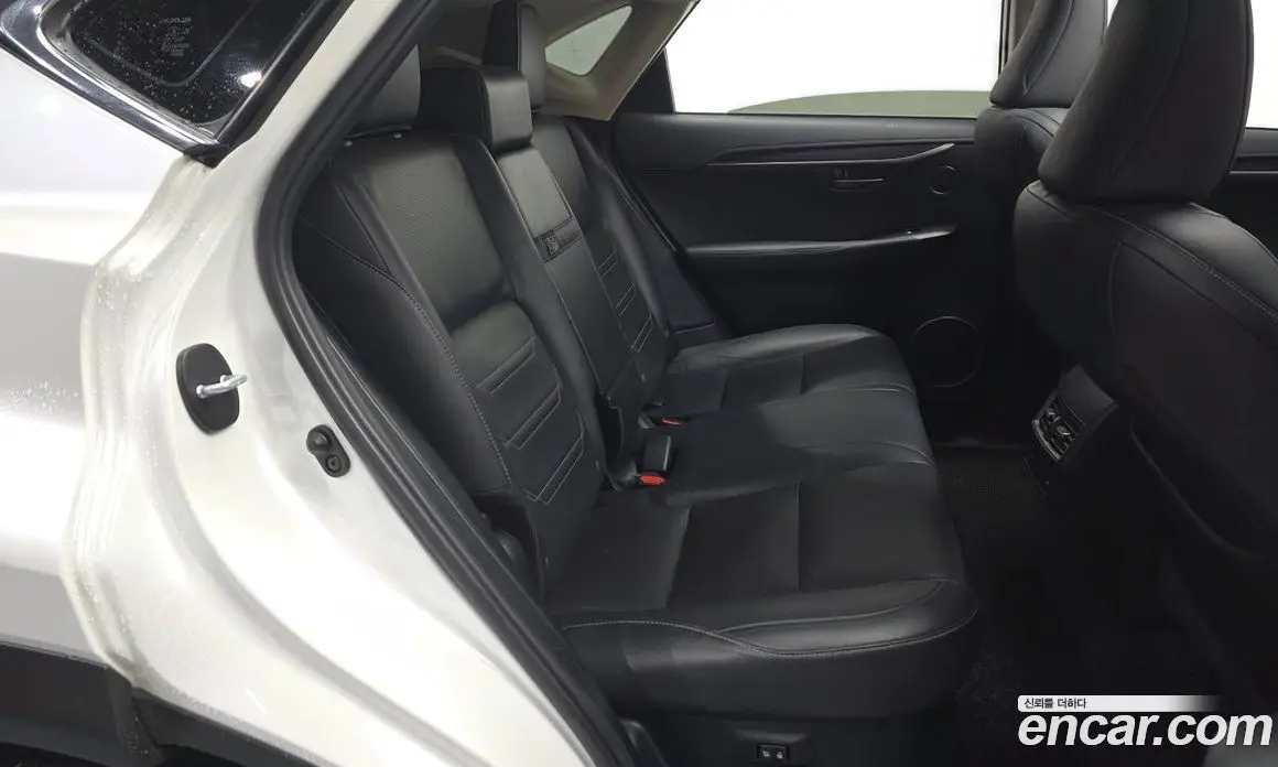 Lexus NX 2019 2.5 автомат (гидро), фото 11 Lexus NX 2019 2.5 автомат (гидро), фото 11