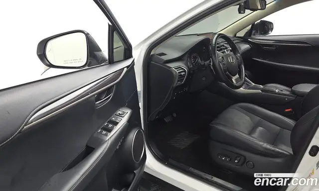 Lexus NX 2019 2.5 автомат (гидро), миниатюра 10 Lexus NX 2019 2.5 автомат (гидро), миниатюра 10