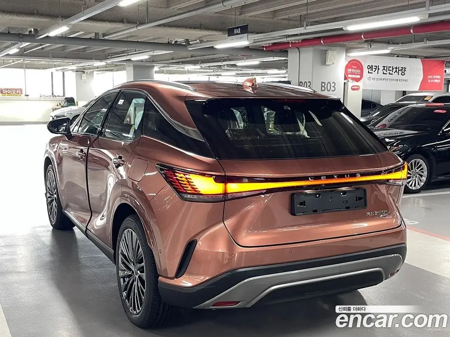 Lexus RX 2026 2.5 автомат (гидро), фото 5 Lexus RX 2026 2.5 автомат (гидро), фото 5
