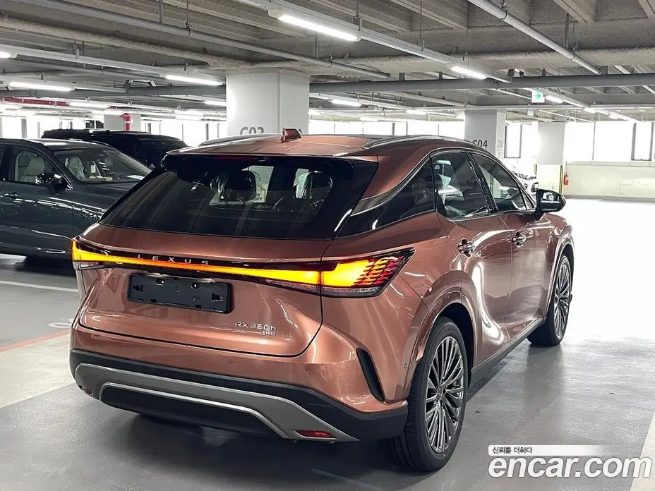 Lexus RX 2026 2.5 автомат (гидро), фото 6 Lexus RX 2026 2.5 автомат (гидро), фото 6