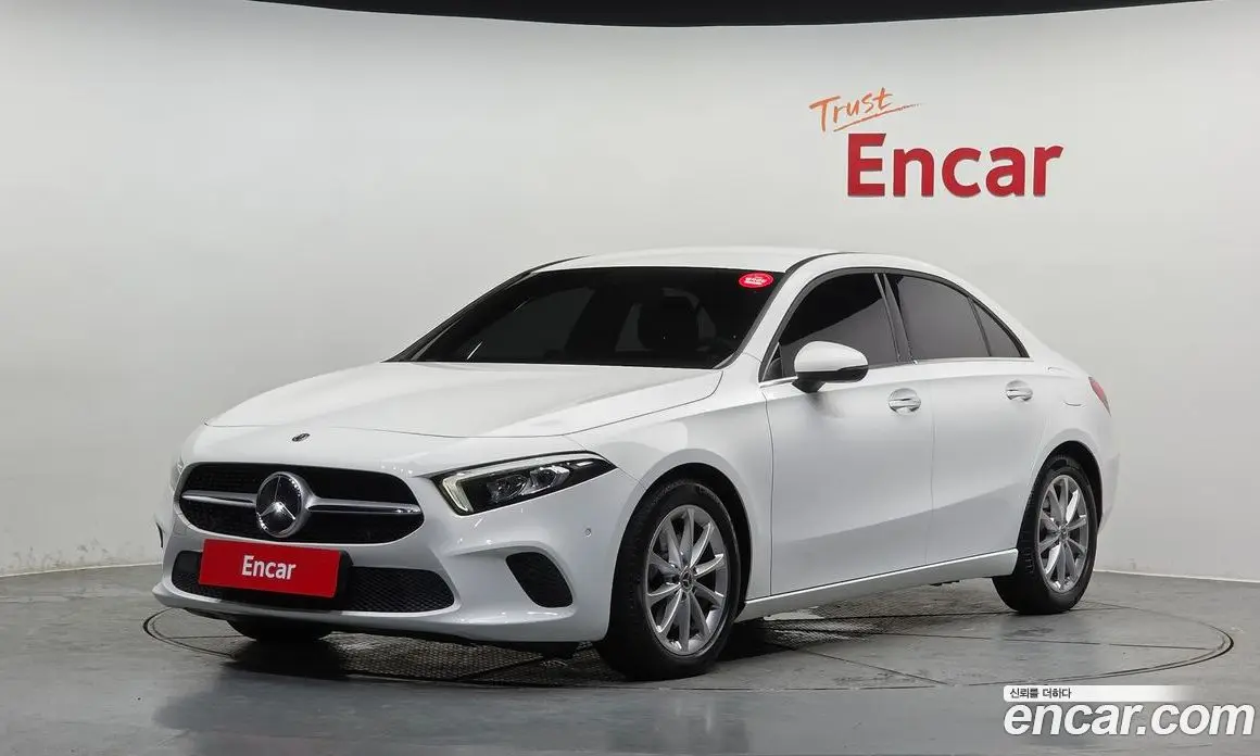 Mercedes-Benz A-Class 2020 2.0 автомат (гидро), фото 1 Mercedes-Benz A-Class 2020 2.0 автомат (гидро), фото 1