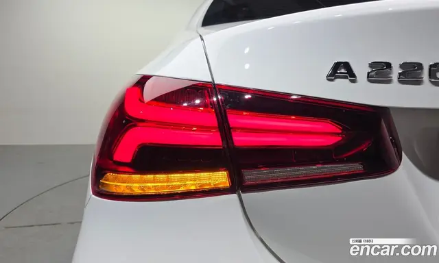 Mercedes-Benz A-Class 2020 2.0 автомат (гидро), миниатюра 9 Mercedes-Benz A-Class 2020 2.0 автомат (гидро), миниатюра 9