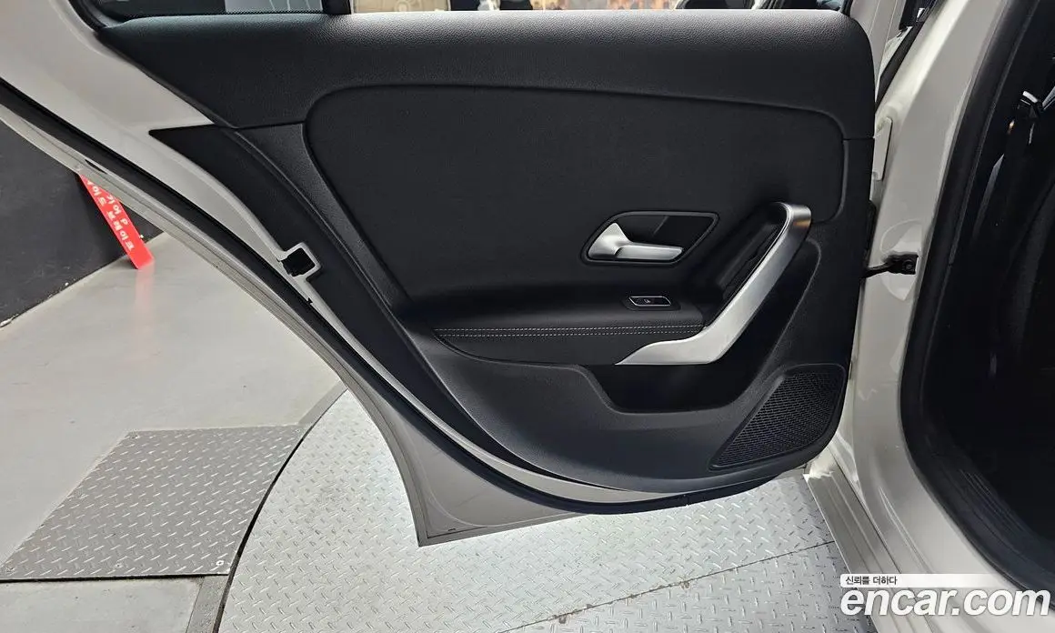 Mercedes-Benz A-Class 2023 2.0 автомат (гидро), фото 15 Mercedes-Benz A-Class 2023 2.0 автомат (гидро), фото 15