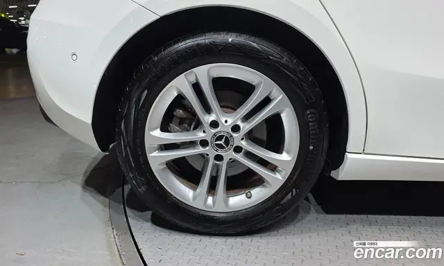 Mercedes-Benz A-Class 2023 2.0 автомат (гидро), миниатюра 5 Mercedes-Benz A-Class 2023 2.0 автомат (гидро), миниатюра 5