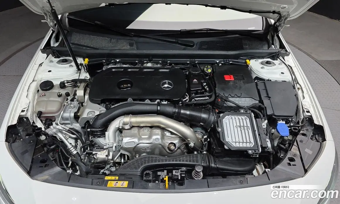 Mercedes-Benz A-Class 2023 2.0 автомат (гидро), фото 6 Mercedes-Benz A-Class 2023 2.0 автомат (гидро), фото 6