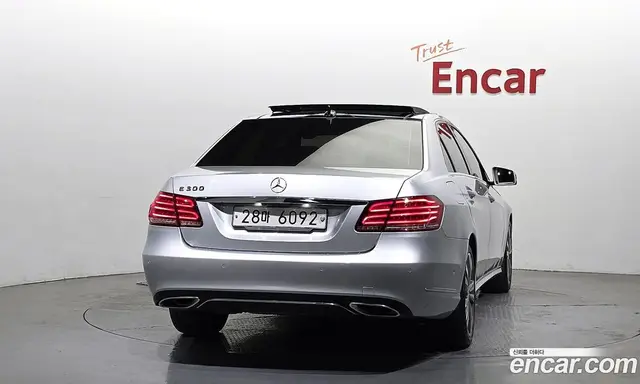 Mercedes-Benz E-Class 2013 3.5 автомат (гидро), миниатюра 4 Mercedes-Benz E-Class 2013 3.5 автомат (гидро), миниатюра 4
