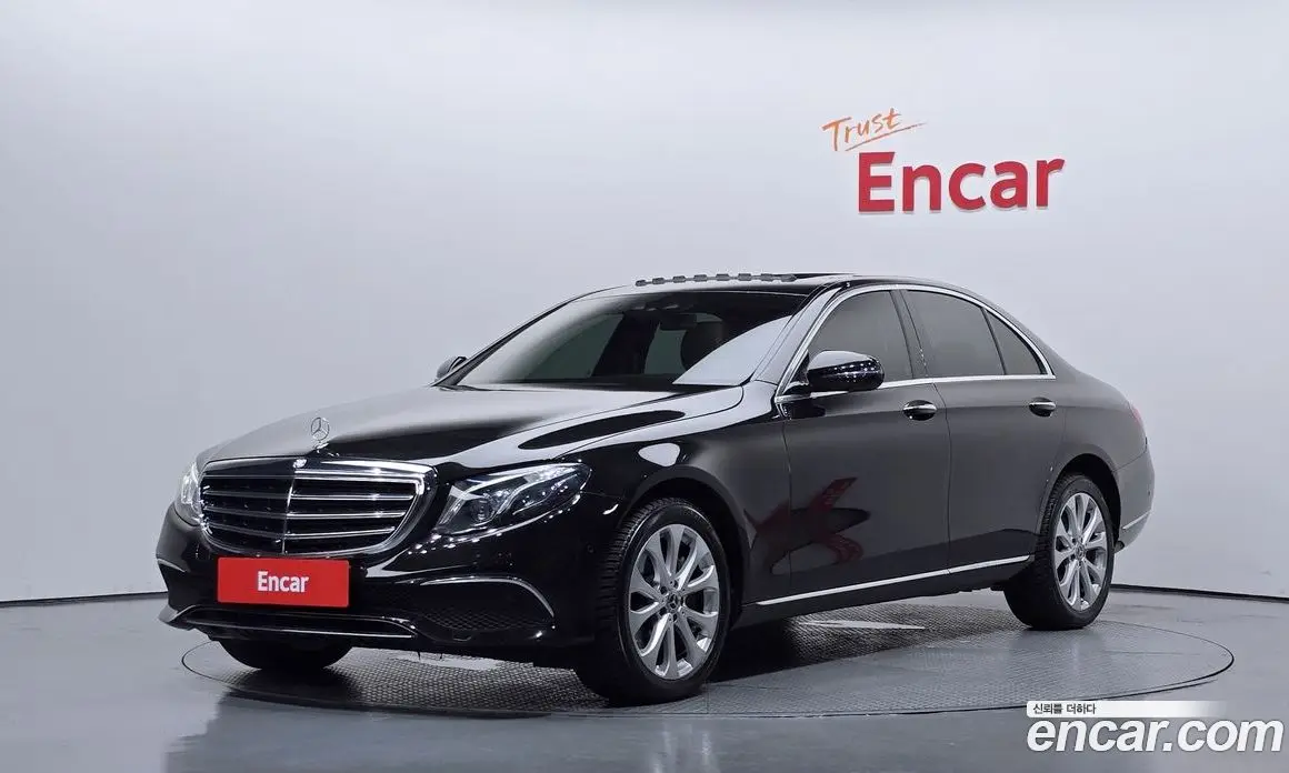 Mercedes-Benz E-Class 2017 2.0 автомат (гидро), фото 1 Mercedes-Benz E-Class 2017 2.0 автомат (гидро), фото 1