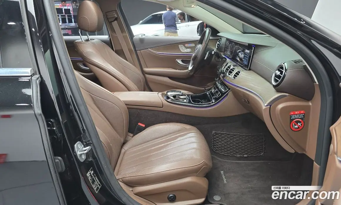 Mercedes-Benz E-Class 2017 2.0 автомат (гидро), фото 11 Mercedes-Benz E-Class 2017 2.0 автомат (гидро), фото 11