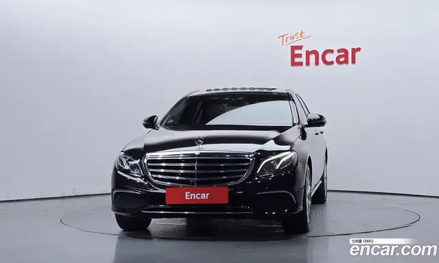 Mercedes-Benz E-Class 2017 2.0 автомат (гидро), миниатюра 3 Mercedes-Benz E-Class 2017 2.0 автомат (гидро), миниатюра 3